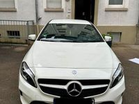 Gebraucht Mercedes A180 Style 122 PS (89 kW) 2015 Weiß Limousine