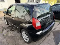 Gebraucht Citroën C2 Comfort 60 PS (44 kW) 2006 Lack onyx schwarz Kleinwagen
