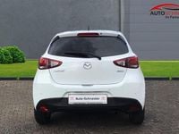 Brugt Mazda 2 Exclusive-Line 90 HK (66 kW) 2015 Hvid Sedan