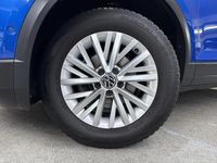Gebraucht VW T-Roc Life 150 PS (110 kW) 2023 Blau SUV