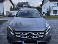 Gebraucht Mercedes GLA200 Urban 156 PS (114 kW) 2017 Grau SUV