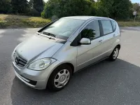 Gebraucht Mercedes A180 Elegance 109 PS (80 kW) 2010 Silber Van / Kleinbus