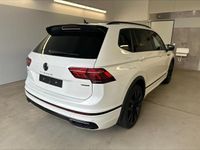 gebraucht VW Tiguan Allspace R-Line DSG 4Motion Pano+AHK+7 Sitzer 2...