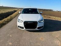 Gebraucht Audi A1 Sportback Ambition 105 PS (77 kW) 2014 Weiß Kleinwagen