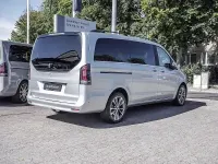 Gebraucht Mercedes V250 Avantgarde 190 PS (139 kW) 2024 Silber Van / Kleinbus