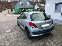 Gebraucht Peugeot 207 73 PS (53 kW) 2009 Blau Kleinwagen