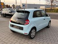 Second-hand Renault Twingo Expression 71 CP (52 kW) 2015 Albastru Hatchback