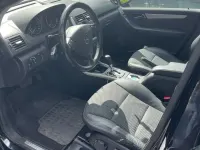 Gebraucht Mercedes A180 Avantgarde 109 PS (80 kW) 2010 Schwarz Kleinwagen