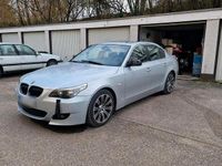 Gebraucht BMW 523 150 PS (110 kW) 2005 Silber Limousine
