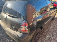 Gebraucht Renault Clio II 75 PS (55 kW) 2003 Schwarz Kleinwagen