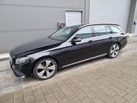 Gebraucht Mercedes E220 Avantgarde 194 PS (142 kW) 2017 Schwarz Limousine