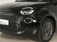 Gebraucht Fiat 500e Icon 86 kW (118 PS) 2022 Onyx schwarz Limousine
