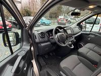 Gebraucht Renault Trafic Life 145 PS (106 kW) 2021 Beige Van / Kleinbus