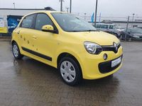 Second-hand Renault Twingo Expression 71 CP (52 kW) 2014 Galben Hatchback