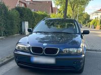 Gebraucht BMW 320 150 PS (110 kW) 2004 Blau Kombi