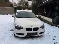 Gebraucht BMW 114 102 PS (75 kW) 2014 Weiß Kleinwagen