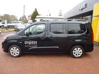Gebraucht Opel Combo Ultimate 131 PS (96 kW) 2022 Diamant schwarz/karbon schwarz Van / Kleinbus