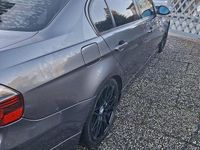 Gebraucht BMW 325 218 PS (160 kW) 2005 Grau Limousine