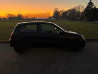 Second-hand Renault Clio II 75 CP (55 kW) 2005 Negru Hatchback