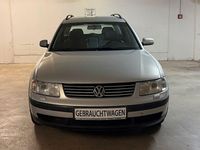 Gebraucht VW Passat 125 PS (91 kW) 2000 Silber Kombi