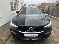 Gebraucht Volvo XC60 Momentum 197 PS (144 kW) 2022 Black stone SUV