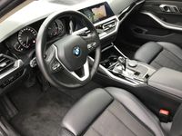 gebraucht BMW 320 D A Navi digitales Cockpit Soundsystem LED Scheinwerferreg. 3-Zonen-Klimaautom. Klimaautom