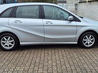 Gebraucht Mercedes B180 109 PS (80 kW) 2015 Silber Van / Kleinbus