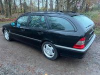 Gebraucht Mercedes C200 102 PS (75 kW) 2000 Schwarz Kombi