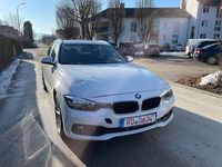 Gebraucht BMW 330 Advantage 258 PS (189 kW) 2015 Weiß Kombi