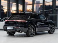 Gebraucht Porsche Macan Basis 265 PS (194 kW) 2021 Tiefschwarzmetallic SUV