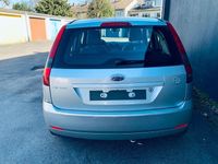 Gebraucht Ford Fiesta 60 PS (44 kW) 2005 Silber Kleinwagen