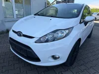 Gebraucht Ford Fiesta Trend 60 PS (44 kW) 2012 Weiß Limousine