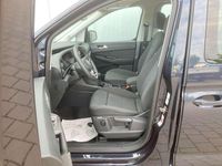 Gebraucht VW Caddy Life 122 PS (89 kW) 2023 Starlight blue metallic Van / Kleinbus