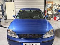 Gebraucht Ford Mondeo Trend 125 PS (91 kW) 2002 Blau Limousine