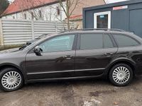 Gebraucht Skoda Superb 125 PS (91 kW) 2014 Braun Kombi