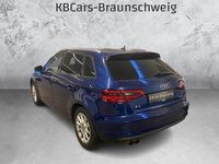 Gebraucht Audi A3 Attraction 122 PS (89 kW) 2013 Blau Limousine