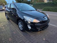 Gebraucht Peugeot 308 Tendance 95 PS (69 kW) 2008 Schwarz Limousine