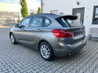 Gebraucht BMW 218 Active Tourer Basis 136 PS (100 kW) 2015 Silber Van / Kleinbus