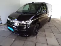 Gebraucht VW T7 Style 150 PS (110 kW) 2024 Deep black perleffekt Van