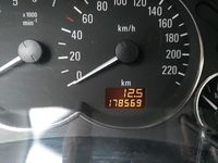 Gebraucht Opel Meriva 110 PS (80 kW) 2005 Silber Van / Kleinbus