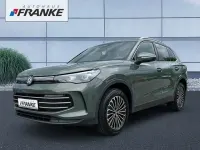 Neu VW Tiguan Elegance 150 PS (110 kW) 2026 Cipressinogrün metallic SUV