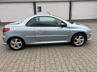 Gebraucht Peugeot 206 CC 109 PS (80 kW) 2004 Blau Cabrio