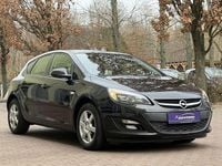 Gebraucht Opel Astra Selection 116 PS (85 kW) 2015 Karbonschw graphitschw midnigh Limousine