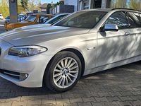 Gebraucht BMW 530 245 PS (180 kW) 2010 Titansilber metallic Kombi