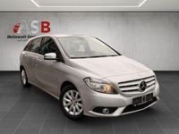 Gebraucht Mercedes B180 122 PS (89 kW) 2014 Silber Van / Kleinbus