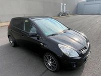 Gebraucht Hyundai i20 Classic 77 PS (56 kW) 2012 Schwarz Kleinwagen