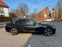 Gebraucht BMW 318 Luxury Line 143 PS (105 kW) 2015 Schwarz Limousine