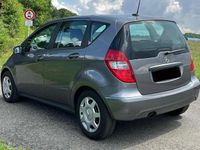Gebraucht Mercedes A180 109 PS (80 kW) 2011 Grau Kleinwagen