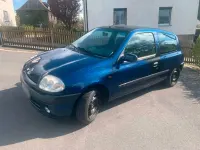 Używany Renault Clio II 75 KM (55 kW) 2000 Niebieski Hatchback