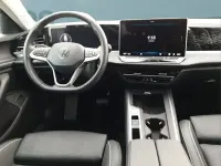 Gebraucht VW Passat 122 PS (89 kW) 2025 Rot Kombi
